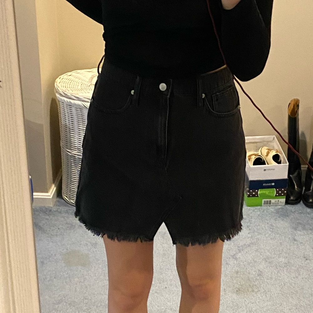 Madewell black jean skirt, size 28